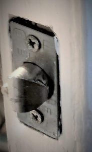 damaged latch needs repair